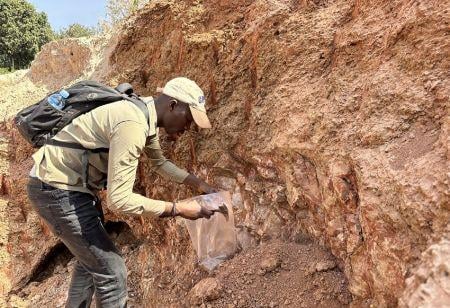 Asara Resources Appoints Aur&eacute;lien Douy&egrave;re as CFO for Guinea Gold Project